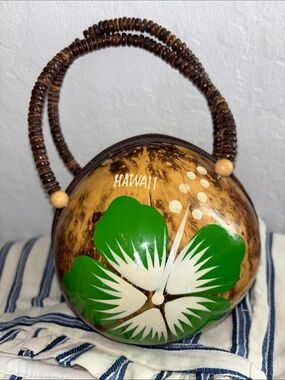 Hawaii Green Floral Round Women's Handbag
